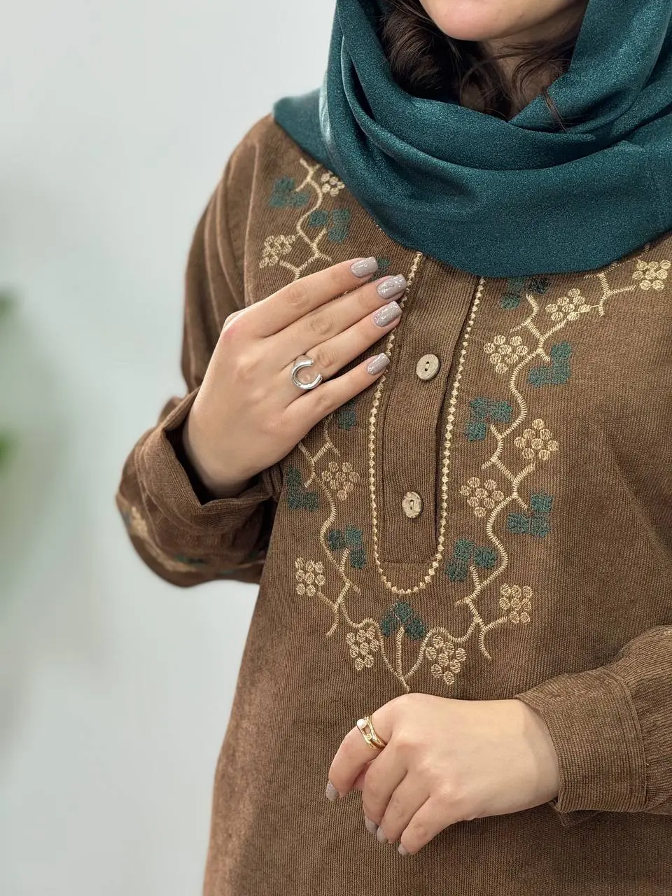 مانتو پاییزه گلدوزی آشیان